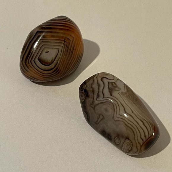 2 x tumbled polished natural banded agate sardonyx stones - Picture 3 of 7